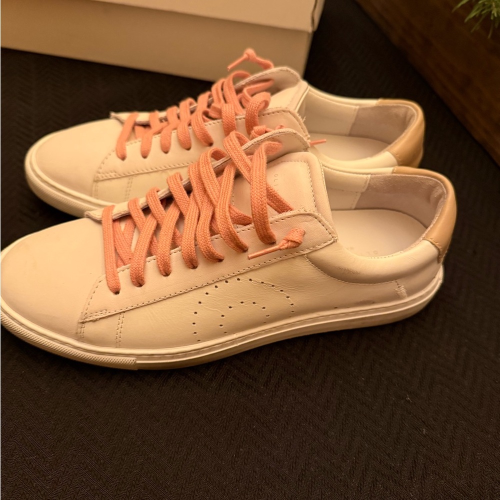 Oliver Cabell low 1, Chloe. Size 37.